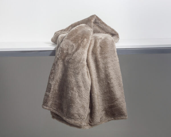 Teddy plaid Diep Taupe 150 x 200 - Afbeelding 2